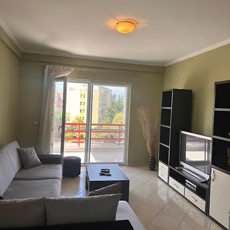 Tuttomondo Golem (Tirana)