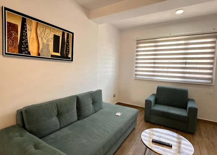 Tuttomondo * Golem (Tirana)