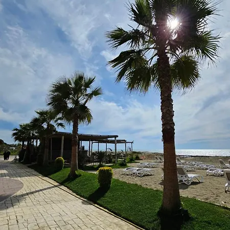 Tuttomondo Lägenhet *