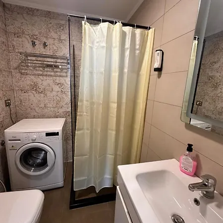 Tuttomondo Apartmán Golem (Tirana)